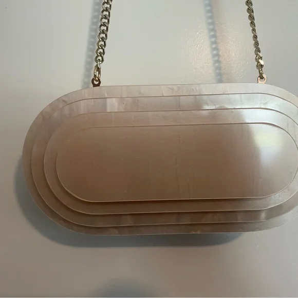 Zara Cream Clutch with Gold Chain - Picture 2 of 4